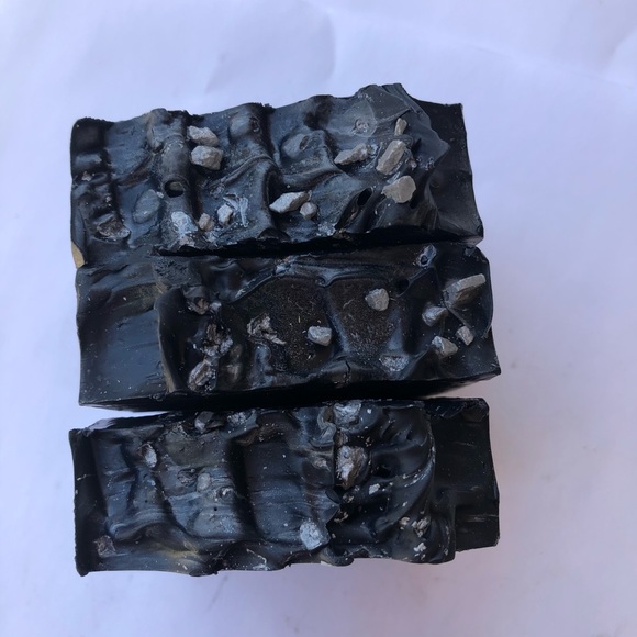 🧼Activated Charcoal artisan soap 🧼🧼bar 5.2 Oz - Picture 8 of 10
